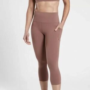 Athleta Salutation Stash Pocket II Capri